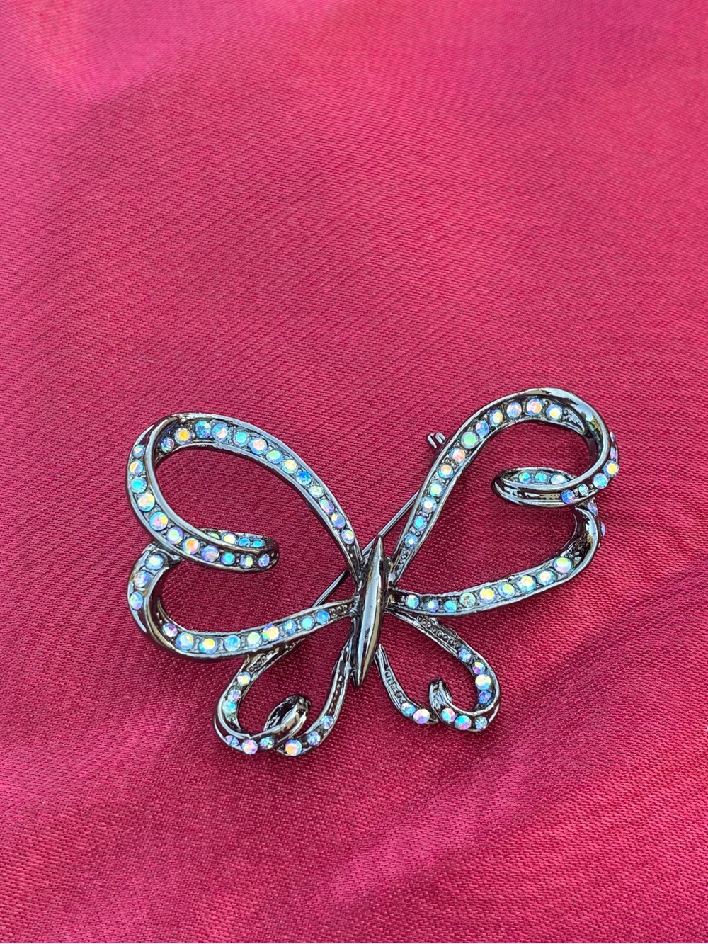 Vintage Lia Sophia Butterfly Brooch Pin Gunmetal Hematite Aurora Borealis Stones